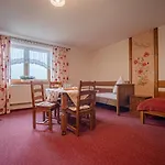Szarotka 3*