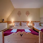 Szarotka 3*