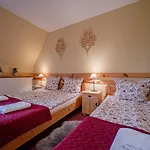 Szarotka 3*