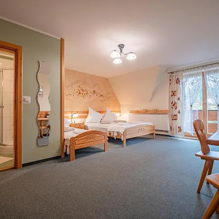 Szarotka Bed & Breakfast Gliczarów