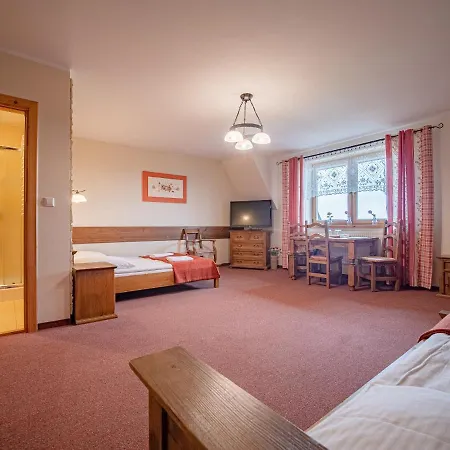 Bed & Breakfast Szarotka 3*