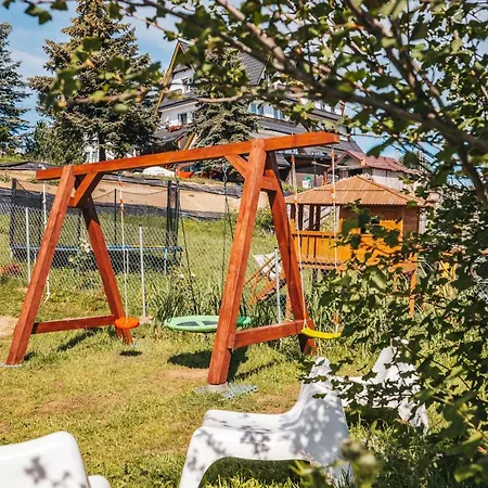 Szarotka Bed & Breakfast 3*