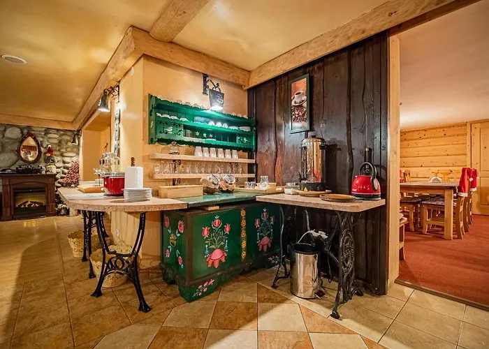 Szarotka Bed & Breakfast 3*